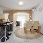 Apartment 2 Bedroom Awesome In *