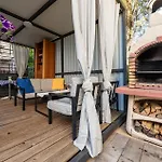 2 Bedroom Gorgeous In