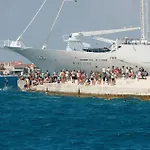 2 Bedroom Awesome In