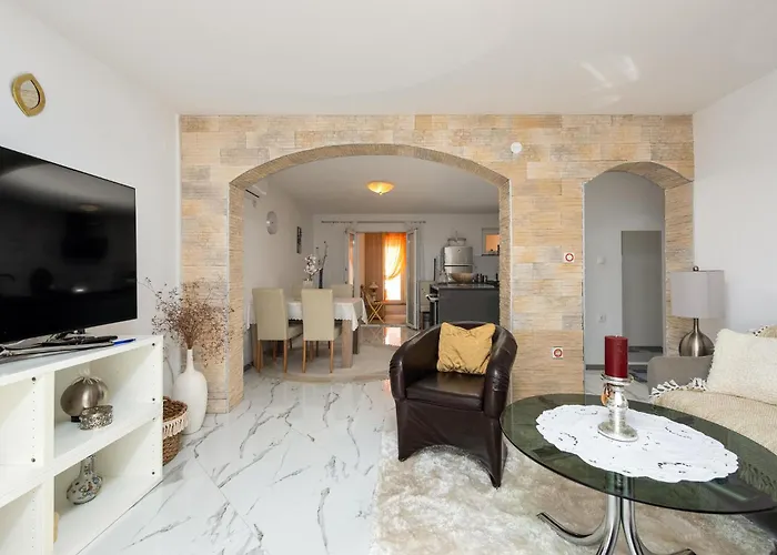 2 Bedroom Awesome In Zadar